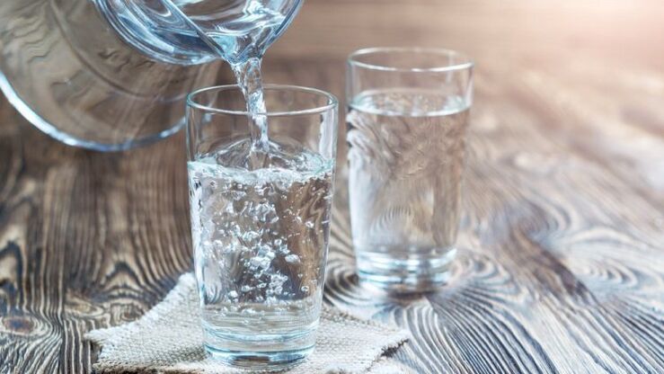 egy pohár vizet ivási étrendhez
