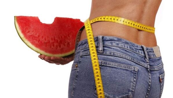 A görögdinnye evése segít gyorsan leadni 5 kg-ot egy hét alatt. 